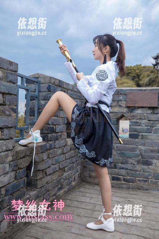 MSLASS梦丝女神 - 这些玥玥的火车超自然系图片，不免费你都不敢信，这是什么神展开！