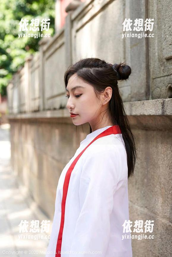 MiiTao蜜桃社-韵莉娜VANILLA MiiTao蜜桃社 - 领奖台上的韵莉娜VANILLA:礼服+写真=惊艳tothemax!