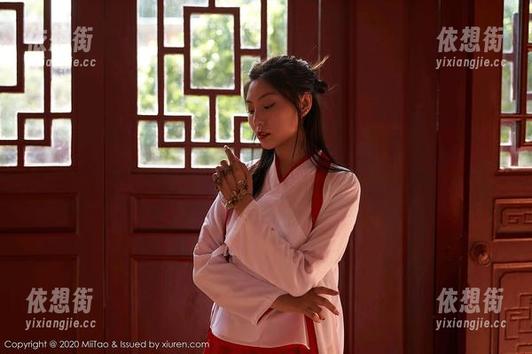 MiiTao蜜桃社 - 私藏高清图包，才知道默默Momo的学妹有多么灵动
