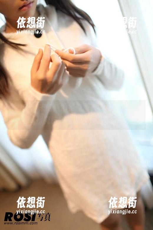 ROSI写真 ROSI带来的新的镂空图集,让我疯狂想探究这些隐匿的小细节。