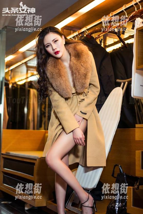 TouTiao头条女神 - 申美嫣肚兜图包，别想让我冷静下来啊