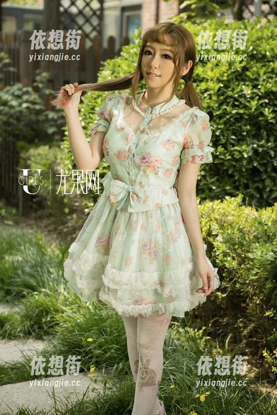 UGirls尤果网-陈柳溪 UGirls尤果网 - 这组女仆套图里,陈柳溪莫名让我想起了小时候的玩偶