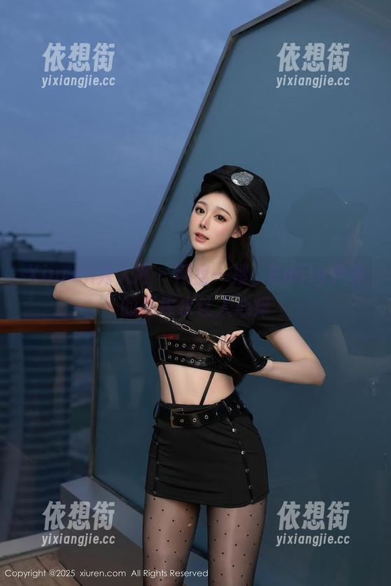 Xiuren秀人网 - 网盘一搜，Emily尹菲的死库水让人心痒