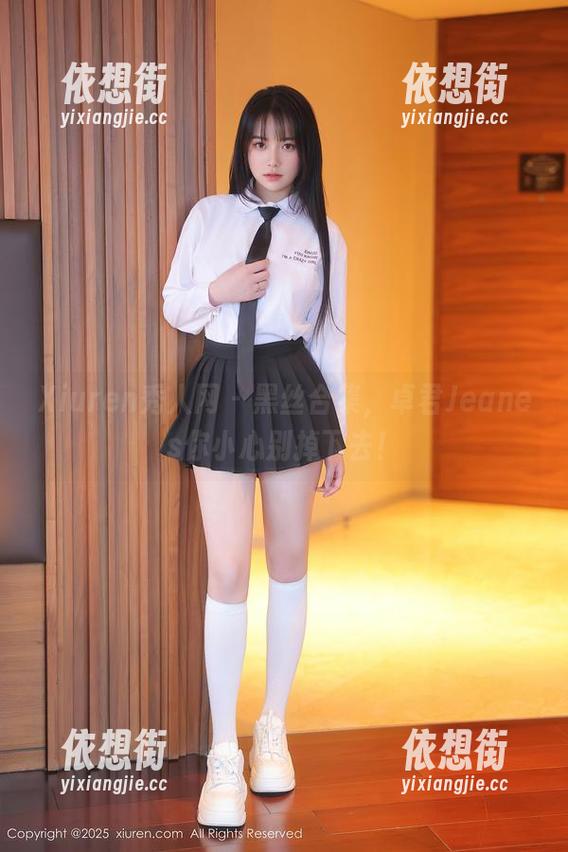 Xiuren秀人网 - 黑丝合集，卓君Jeanes你小心别掉下去！