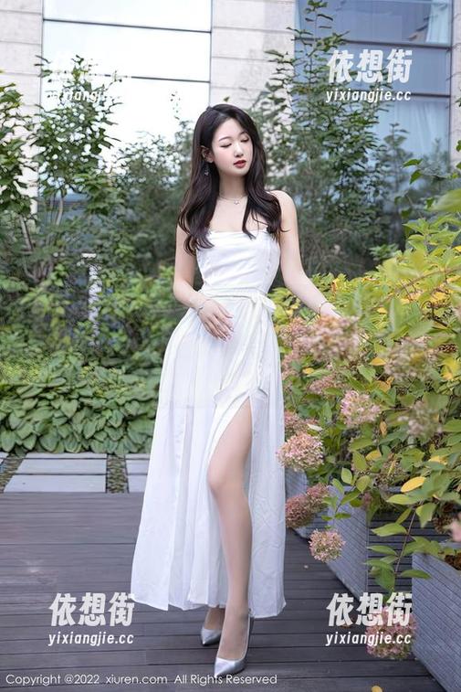Xiuren秀人网 - 女孩儿的私房アルバム，徐莉芝Booty用镜头捕捉那份难以言喻的气息。