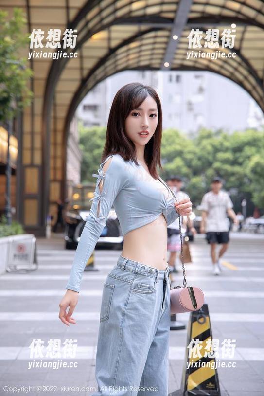 Xiuren秀人网 - “心妍小公主的教室探险：不拼成绩拼样子”–下载这组图片，玩得开心就好