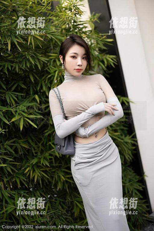 Xiuren秀人网 - 一起在线翻看林悠悠图集，日常就像是那泡被遗忘的泡泡茶。