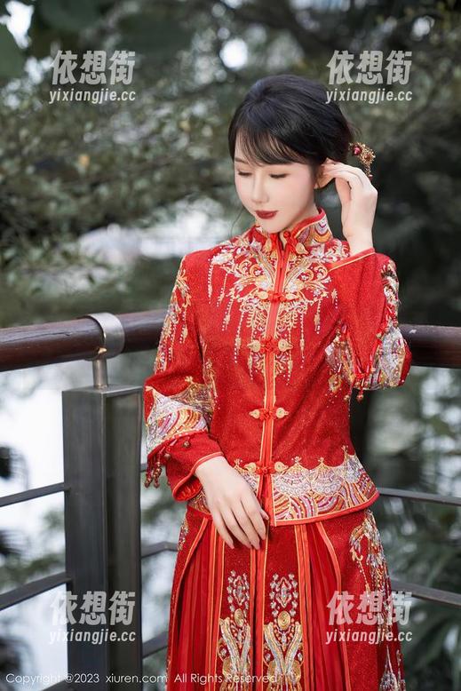 Xiuren秀人网 - 焦糖可可私拍：不只是天台，还得小心邻居会不会误解？