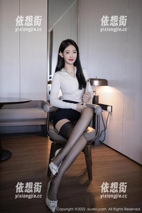Xiuren秀人网 - 连体衣入坑指南，芝芝booty的美图图集来解惑！