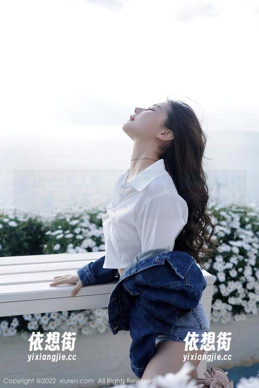 Xiuren秀人网 - 蛋蛋宝的全套灰丝图包，像一阵风，轻轻拂过，只留下影像