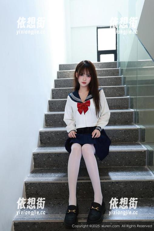 Xiuren秀人网-黄可Christine Xiuren秀人网 - 黄可Christine给大家上演了一场职业装的秀,原图拿出来比对,资源的选择关键不在于数量。