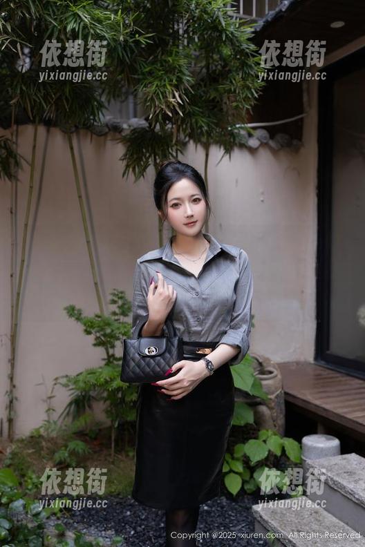 Xiuren秀人网 - 看！黄可Christine的高跟鞋在美图里显得那么不一样，竟让我失去了语言。