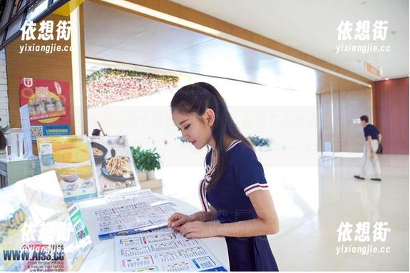 aiss - 肥嘟嘟的奶牛和若兮的搭配，图集下载前请先做心理建设！