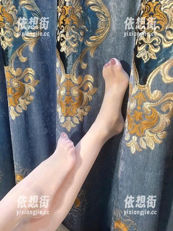 丝月神 微密圈 - 丝月神又来了,这次只有你想不到的方扣黑高跟肉丝!快来图包!