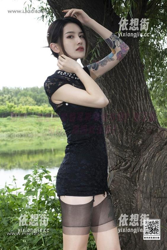 丽柜-悠悠 丽柜 - 悠悠的套装写真集有多好?看了就明白,原图欢乐多!