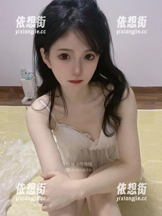 捕捉倦倦喵，没想到是为她的棉袜资源投资，皆大欢喜！