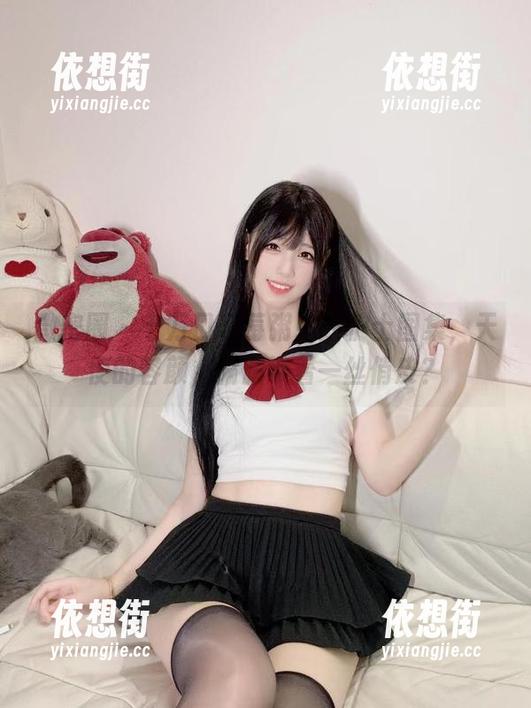 微密圈 - 十万口草莓粥粥的护士图集，天使的容颜，偏偏带着一丝俏皮？