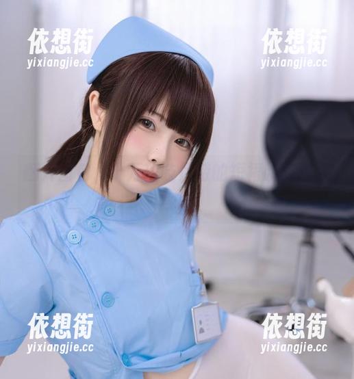 十万珍吱伏特 翻开图包,十万珍吱伏特的短裙瞬间进入视野