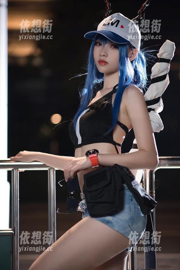 迷失在线，大大卷卷小卷校服作品的独特魅力