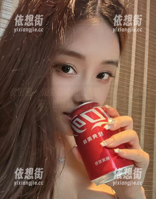 微密圈 - 奶雯在海边的作品：图集里的浪花，也许还有海鸥的歌唱