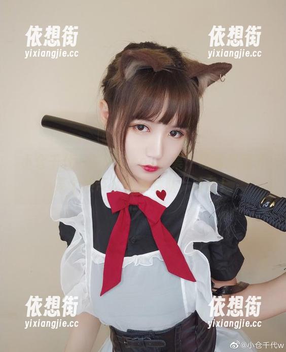 小仓千代w的豹纹cos合集，让我想起了某个热带丛林探险队，哈哈！