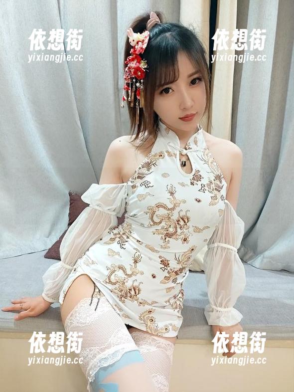 小女巫露娜 小女巫露娜:她的护士装与精选写真集,开启盘点时刻!