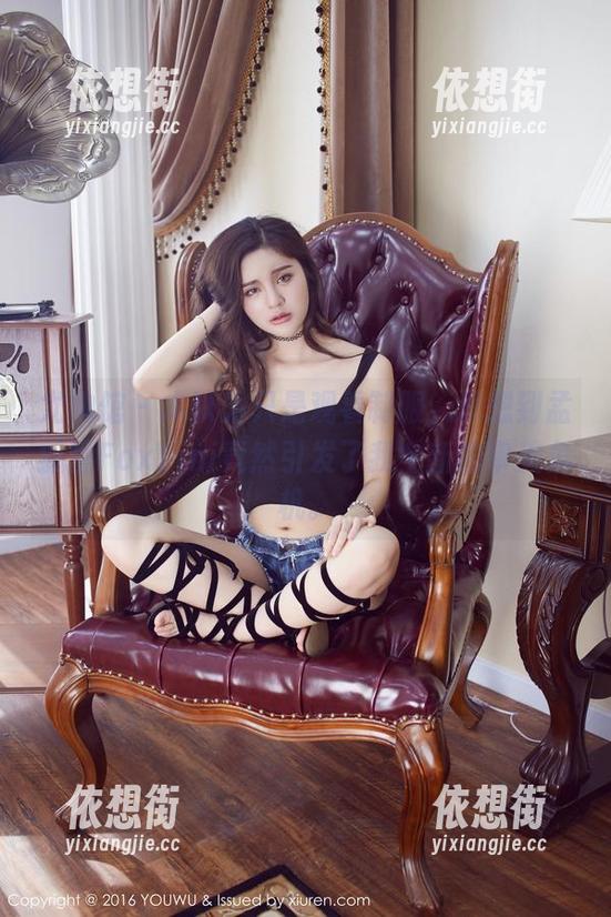 尤物馆 - 本以为只是观看制服，没想到孟狐狸FoxYini竟然引发了我全新的审美危机。
