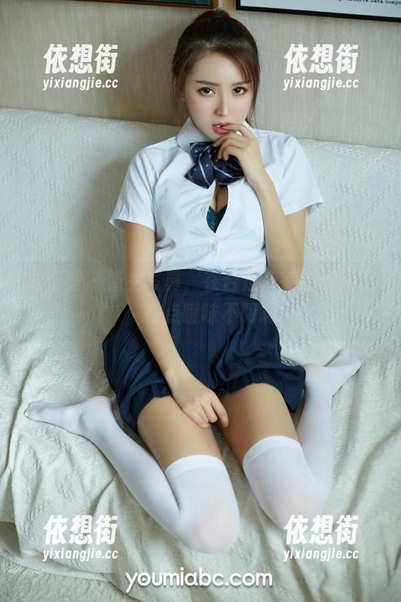 尤蜜荟 - 修女写真，在合法萝莉的镜头下，有点暧昧不明啊