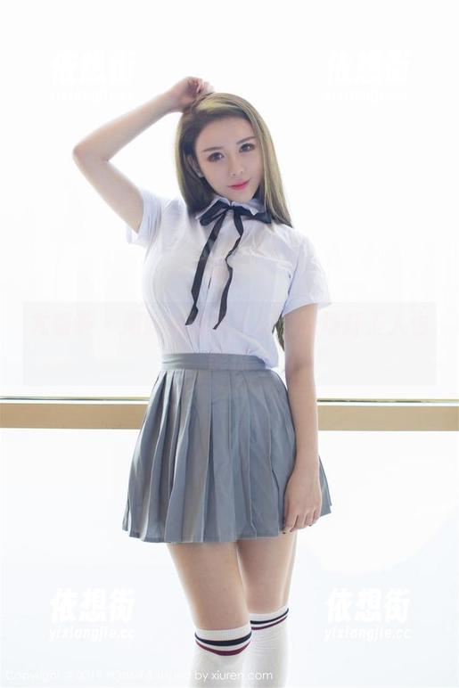 尤蜜荟-周妍希 尤蜜荟 - 周妍希的职业装:职场打工人也能撩