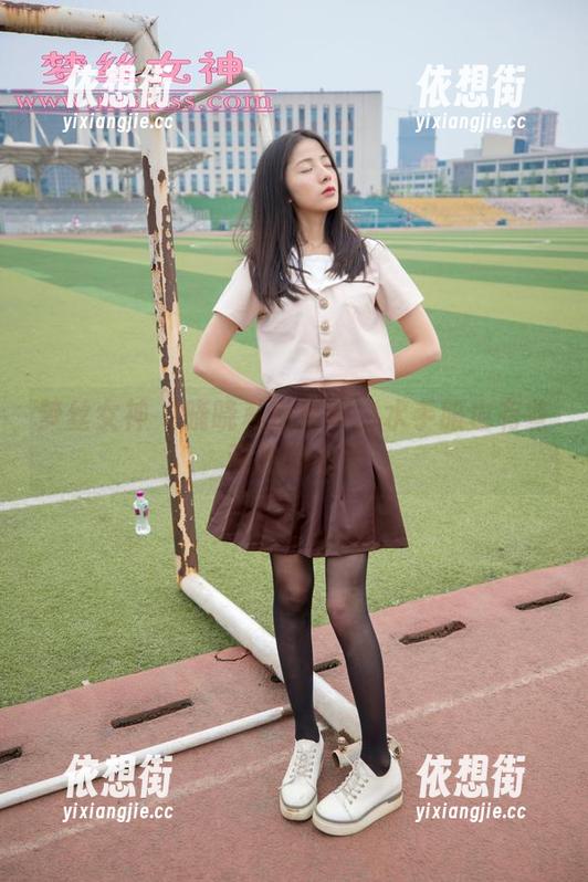 梦丝女神 - 晓晓私房写真：水手服也有些顽皮的心思