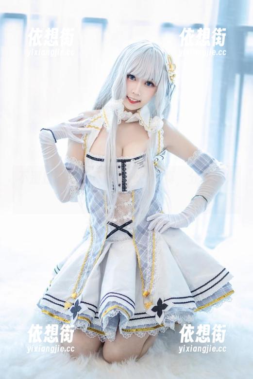 不别扭的流年不停w泳衣写真，分享让人看着舒服