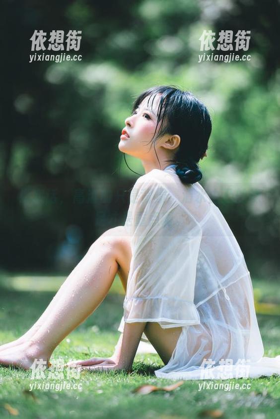说实话，高清的只是背景，清水由乃的裸足才是重点啊。