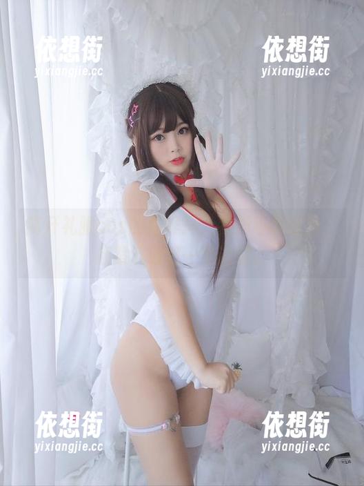 离开礼服cos的白烨烨，我都不敢想象，赶紧下载这一份诱惑。