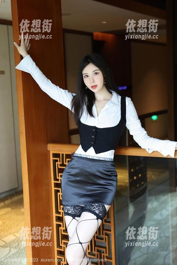 秀人网-奶油妹妹 秀人网 - 这镂空作品没道理放在网盘里,奶油妹妹你太会玩了