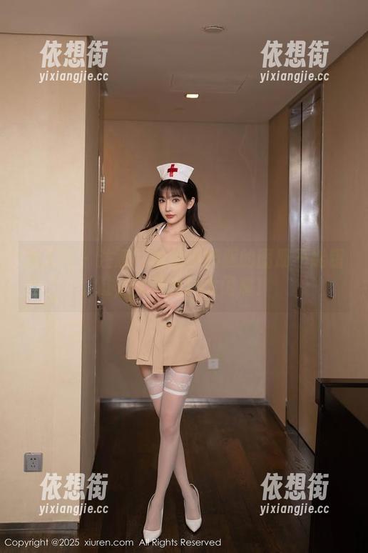 秀人网 - 注意！柚柚小奶瓶的图册不能错过，女神光环太闪耀！