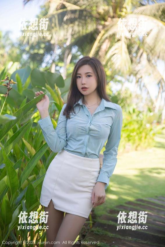 秀人网 - 说好的平民女孩，却被甜七七的御姐写真炸翻了！