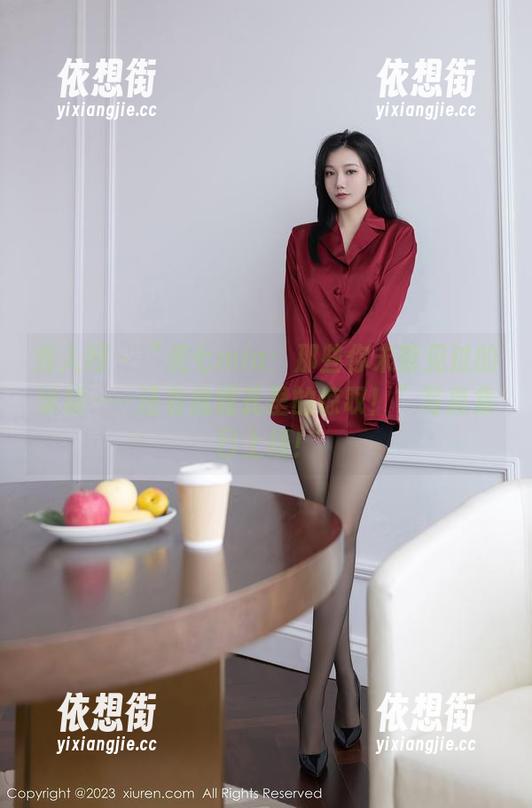 秀人网 - “美七mia：那些你未曾见过的泳装……还有我瞳孔里的惊叹！”写真集已上线！