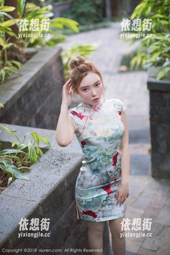 秀人网 - 软软爱吃肉的居家不做作，这作品集可是下载后的惊喜！
