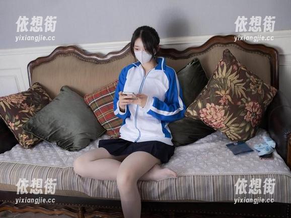 紧急企划 - 散发活力的体操服私拍，小恩用姿态给我们带来别样的运动美学！