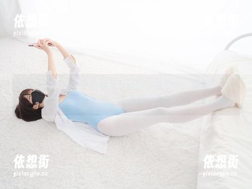 紧急企划 - 一不小心被林书辞的白丝吸引，明明没圣光，但视觉冲击力太强，图包开起来我已经心虚了…
