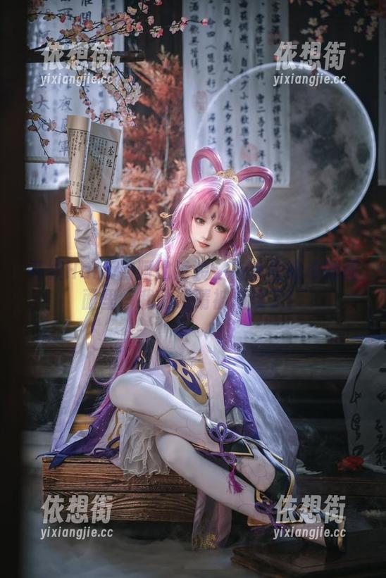 花柒Hana的阿比泳装：在蠢蠢欲动的画面里，我的眼睛被淹没了！