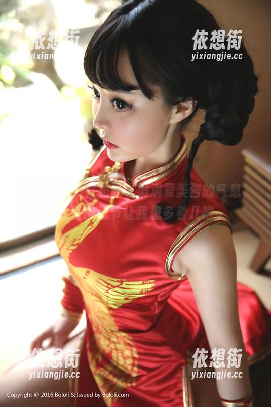 菠萝社 - 一件和服，满满夏美酱的气息，私拍里的细节让我想多看几眼。