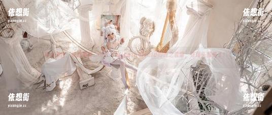 精选原图：铁打萌萌_moi与AlicetheMaid的迷之表情，连镜头都懵了！
