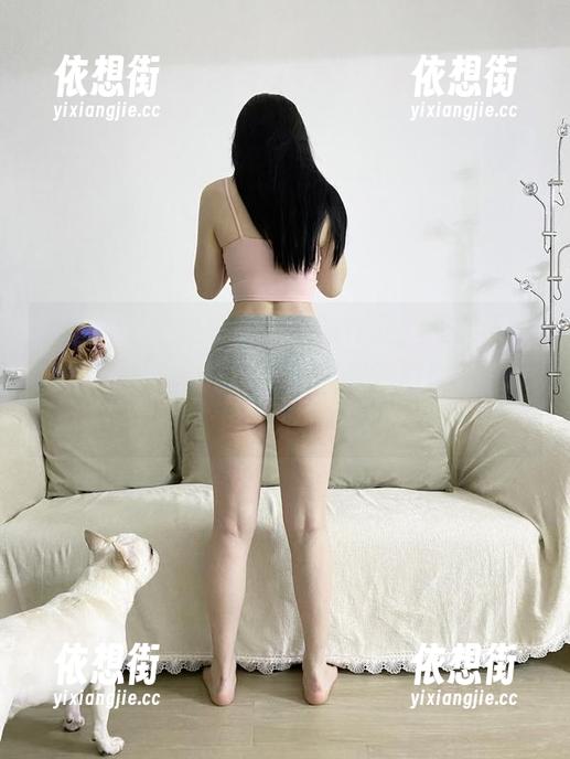 微密圈 - 精选铁锤姐姐的作品，维密天使与黑色渔网的搭配，令人想到那种又爱又恨的矛盾。