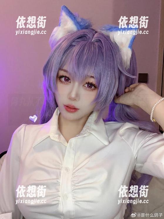 阿九从不咕咕的“竞泳”作品，在线展示了一种不合常理的漂浮感！