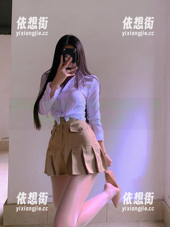微密圈 - 陈佩奇，这种绿纱油亮肉丝，恨不得跑去借个手机拍人家了！