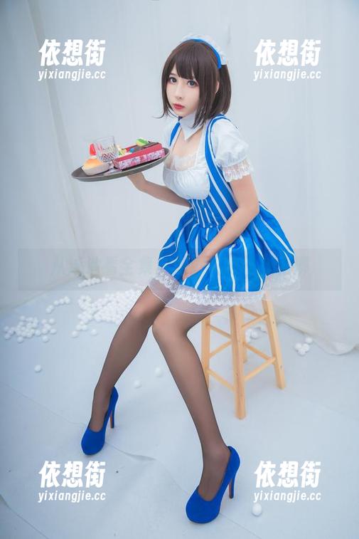 从泳池看全集，雯粥粥的柔和轮廓