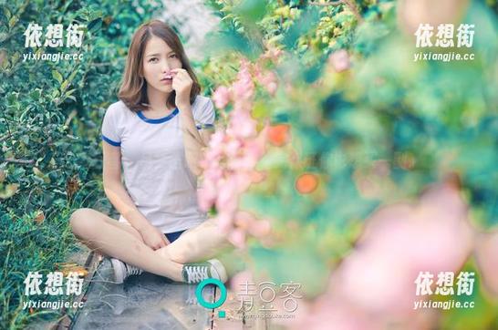 青豆客 - 吕梦玉眼镜写真，看完保证你也想买一副。