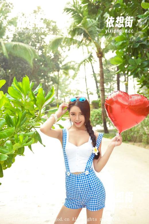 青豆客 - 赵小米Kitty的原图：怦然心动的样子，我可不敢直视…